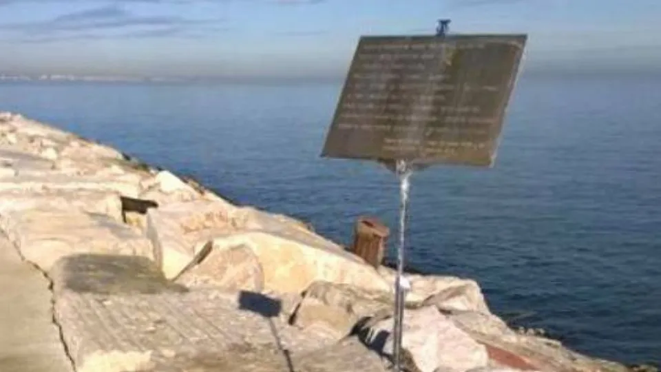 la Biblioteca di pietra
