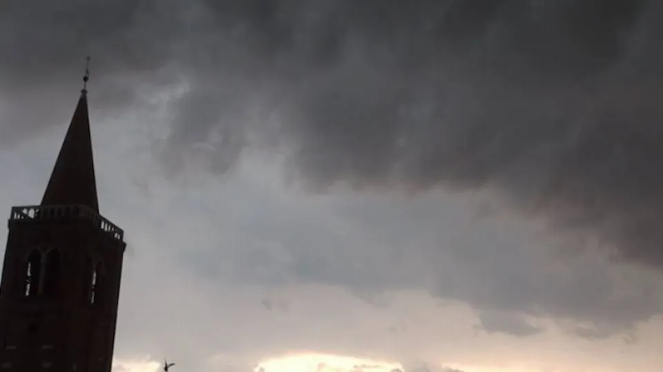 il cielo prima del temporale
