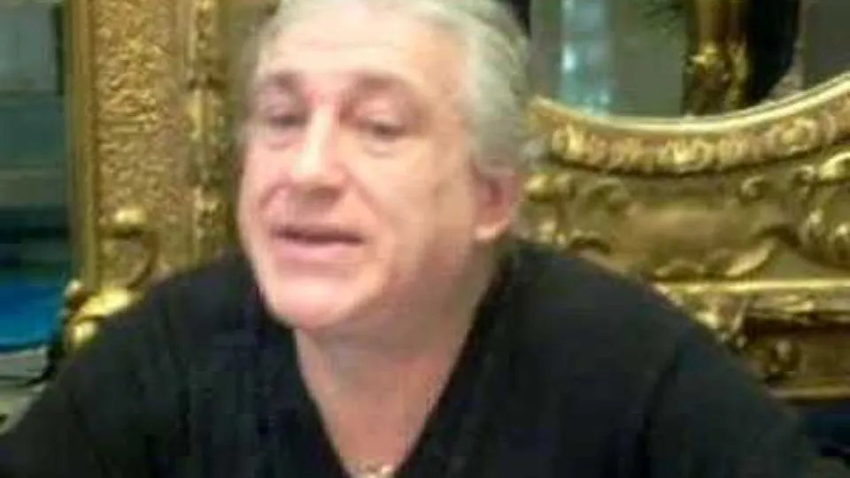 Andrea Tentoni in un frame tratto da un video pubblicato su youtube
