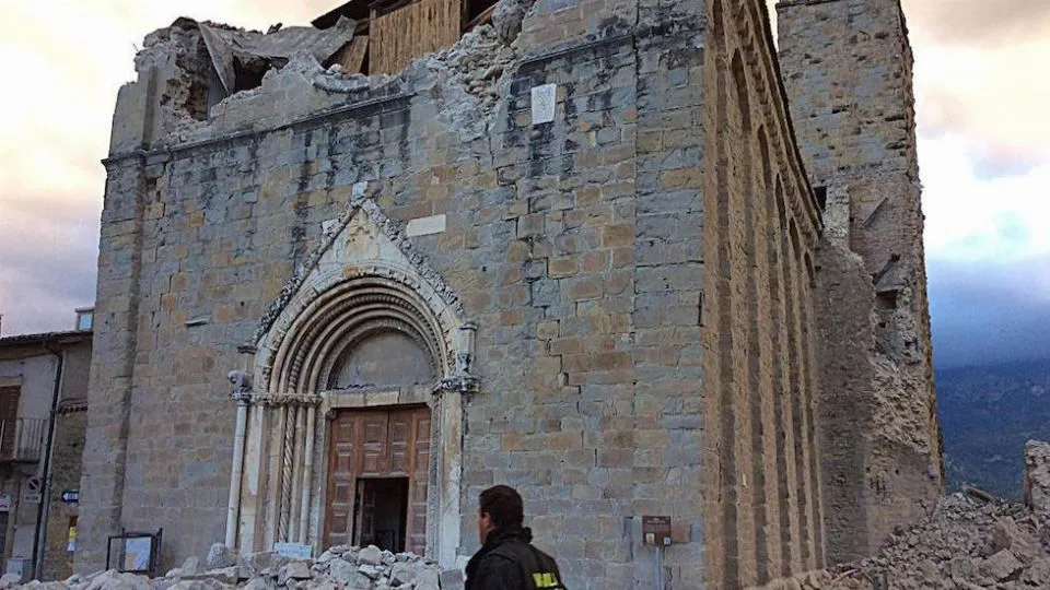 Il centro di Amatrice dopo il terremoto, 24 agosto 2016 
(ANSA/ ALBERTO ORSINI)
