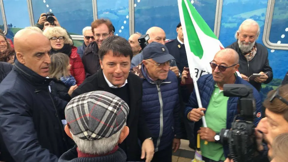Renzi accolto alla stazione di Misano
