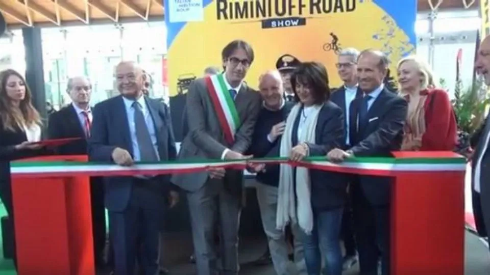 Il taglio del nastro
