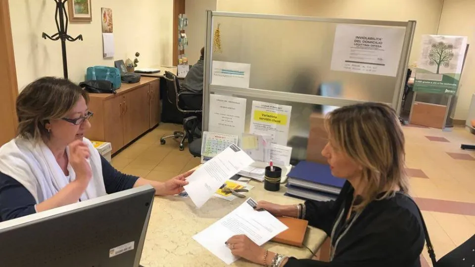 Sabrina Vescovi protocolla la richiesta