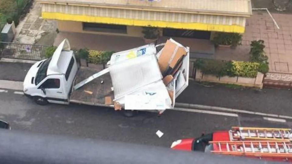 dalla foto di Lorenzo Mura
