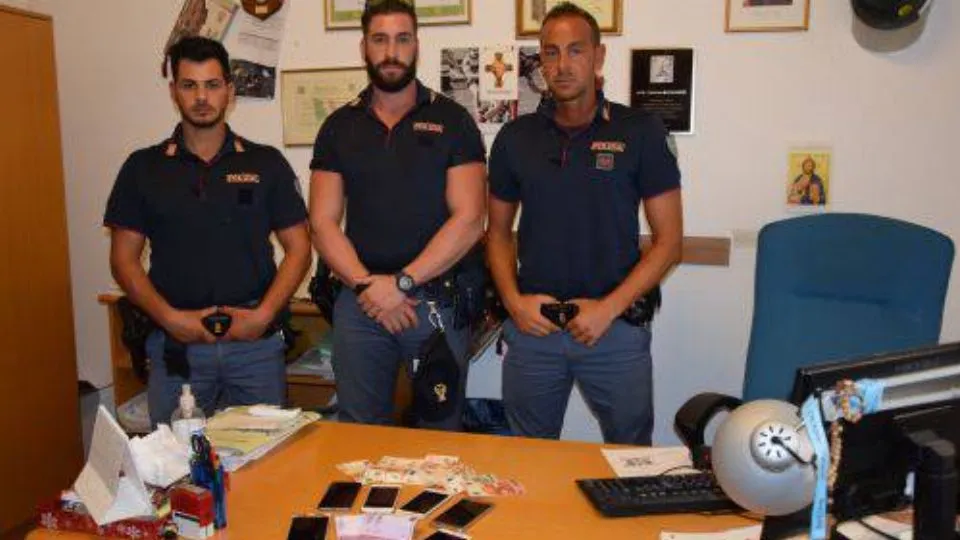 la merce sequestrata
