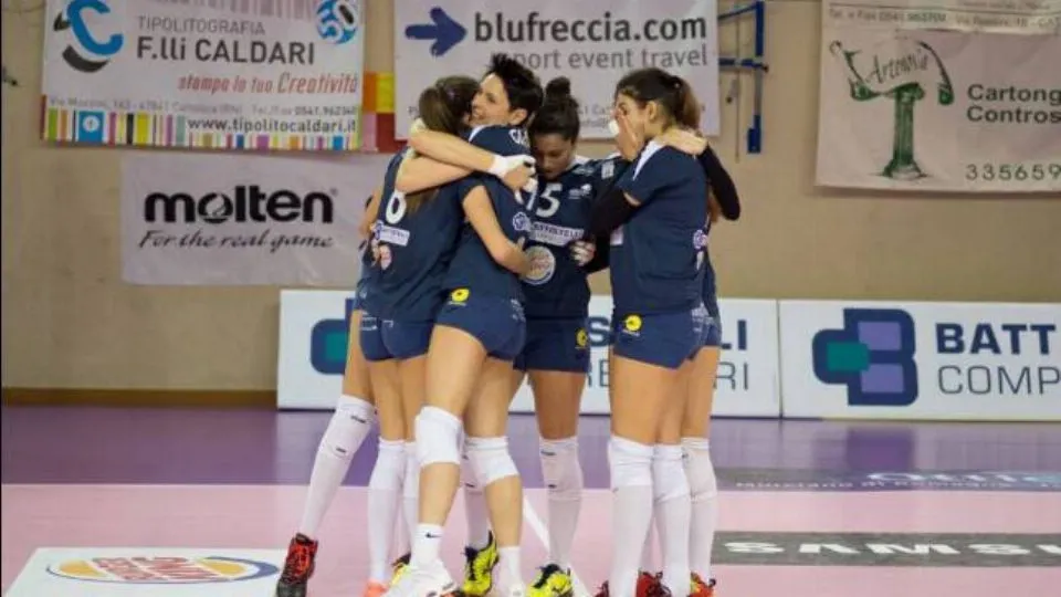 Le ragazze della Battistelli festeggiano