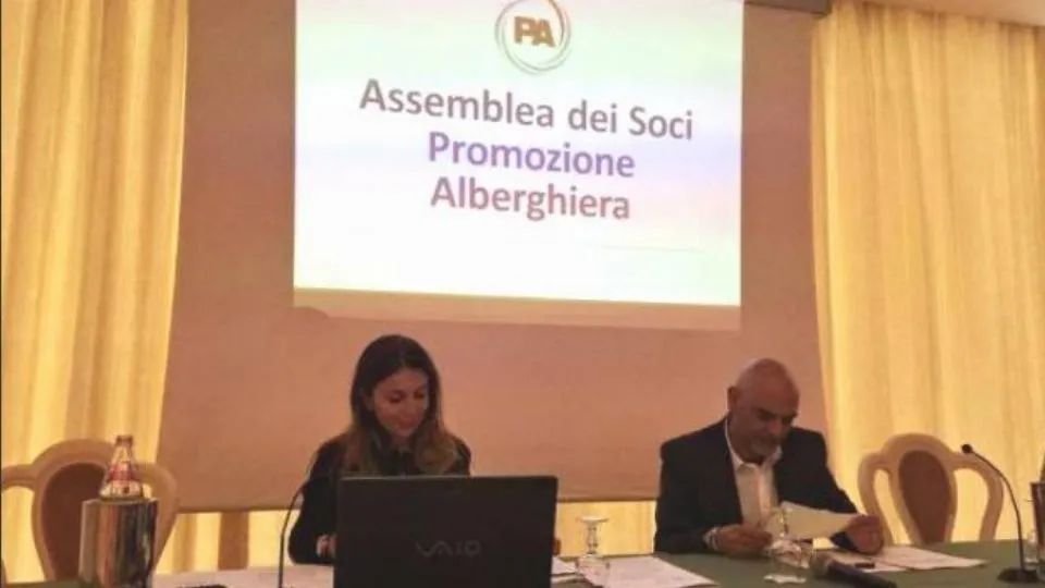 un’assemblea di Promozione Alberghiera
