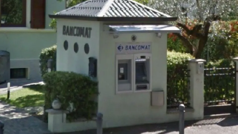 il bancomat preso di mira