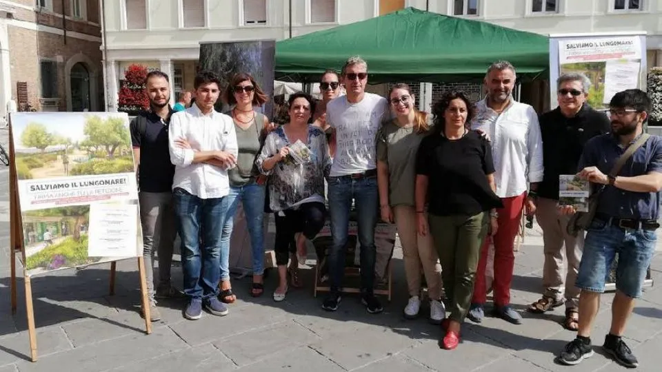i rappresentanti del PD in piazza

