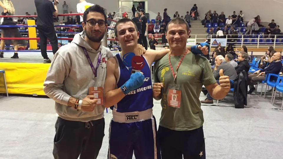 Il tecnico Giorgio Bianchini, l’atleta Andrea Parmeggiani e il tecnico Ettore Iobbi