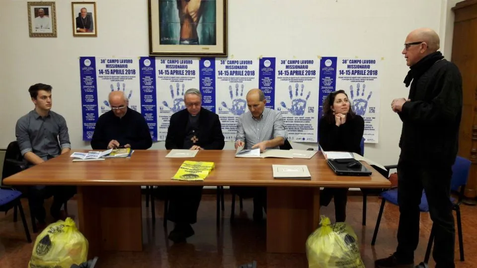 la presentazione del campo lavoro
