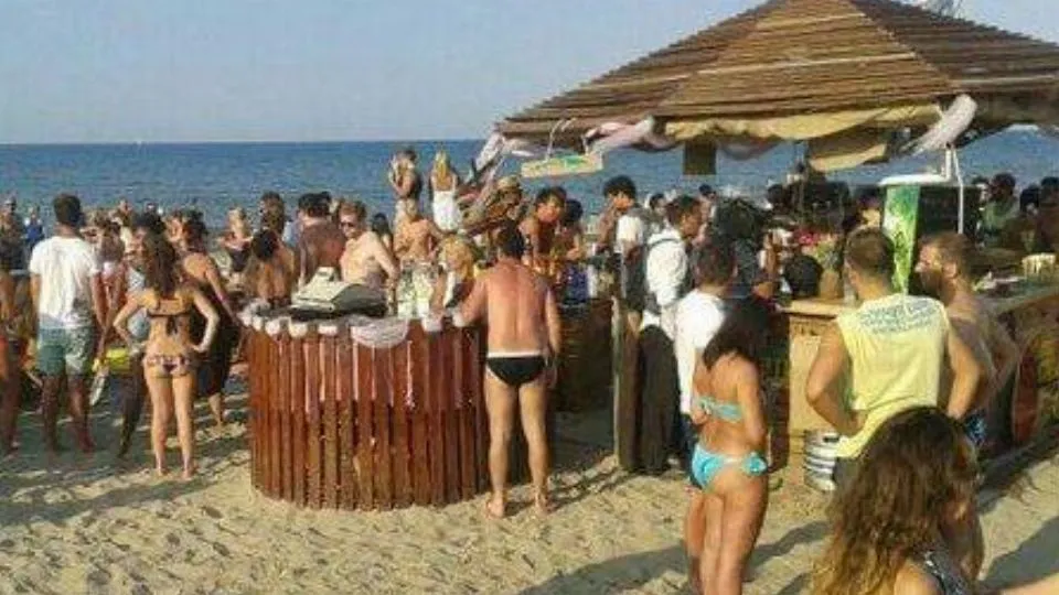 Chiringuitos. Le associazioni di categoria trovano accordo su orario musica