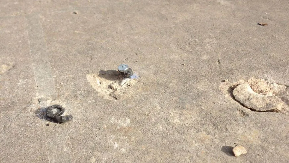 i buchi sull’asfalto
