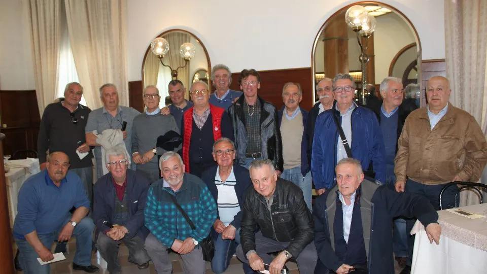 foto di gruppo 50 anni dopo