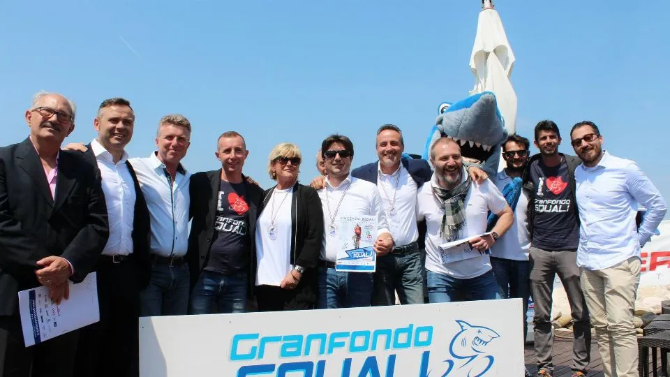 Foto di gruppo al termine della presentazione