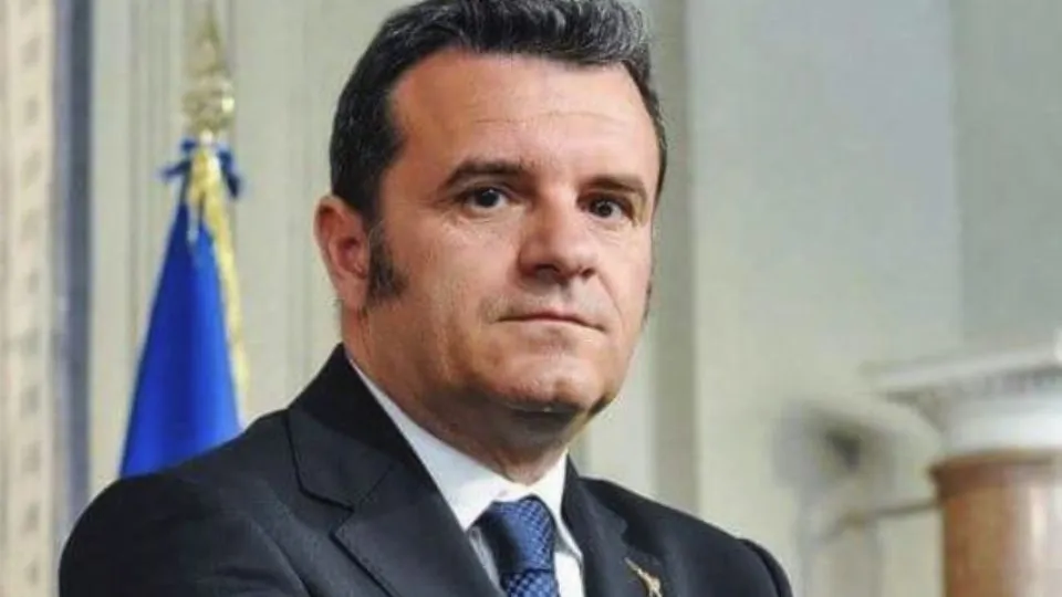 l’ex ministro Centinaio