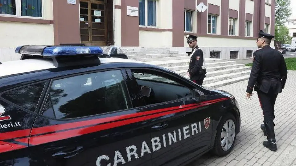 il sopralluogo dei Carabinieri (Adriapress)
