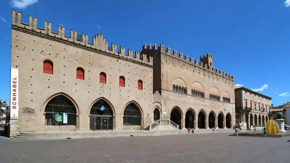 i palazzi dell’Arengo e del Podestà
