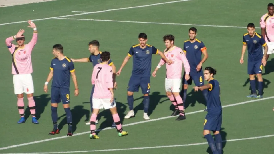 Un momento della gara (Santarcangelocalcio.net)