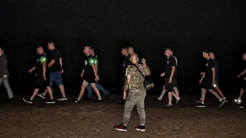 una ronda in spiaggia
