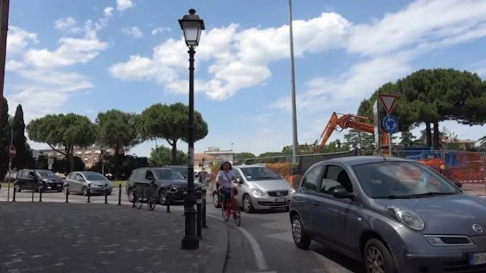 il cantiere alla rotatoria (Newsrimini.it)
