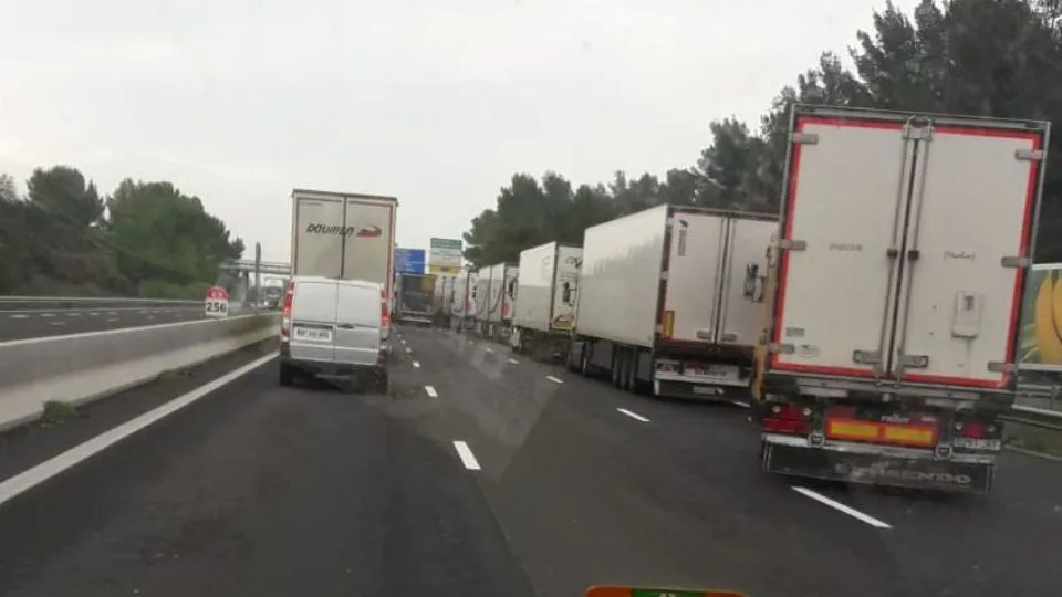 una foto scattata dai riminesi bloccati in Francia