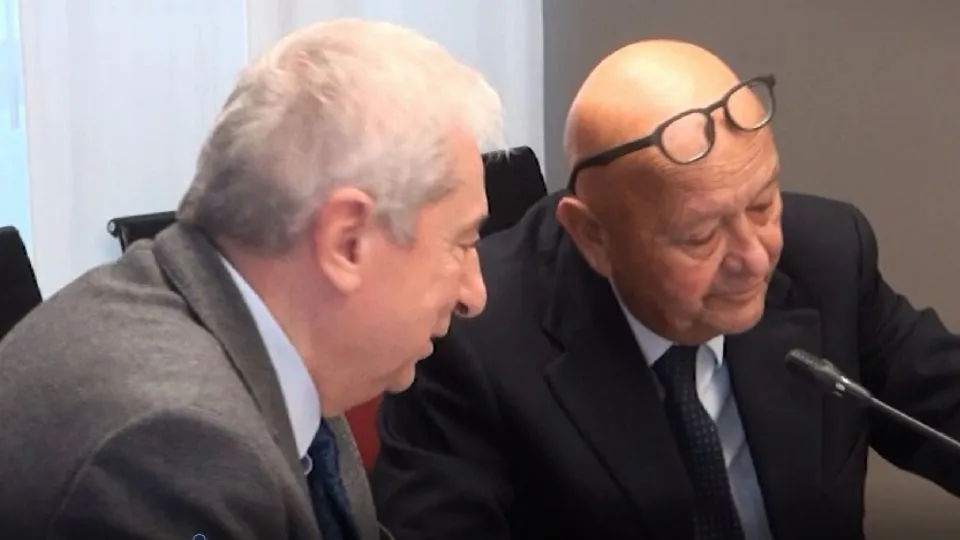 Ravanelli e Cagnoni in una conferenza stampa