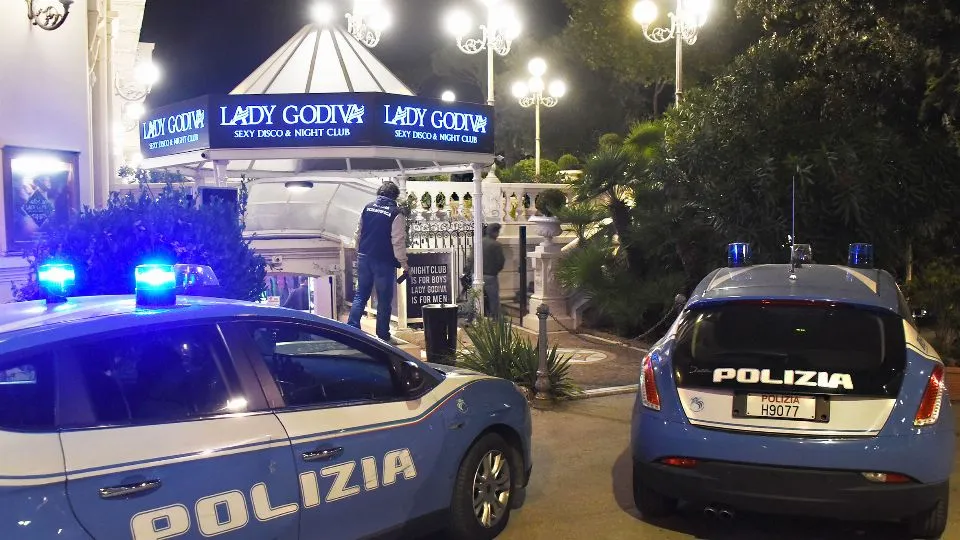 la Squadra Mobile al Lady Godiva (Adriapress)