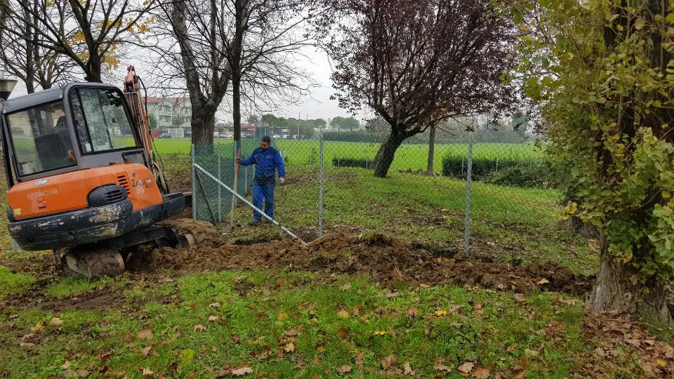 i lavori per le aree di sgambamento