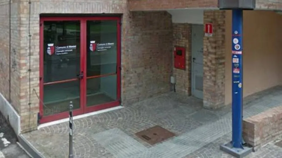 l’ingresso delle sale consiliari
