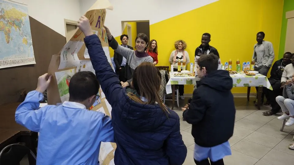 gli ospiti del Cas alla scuola di Spadarolo