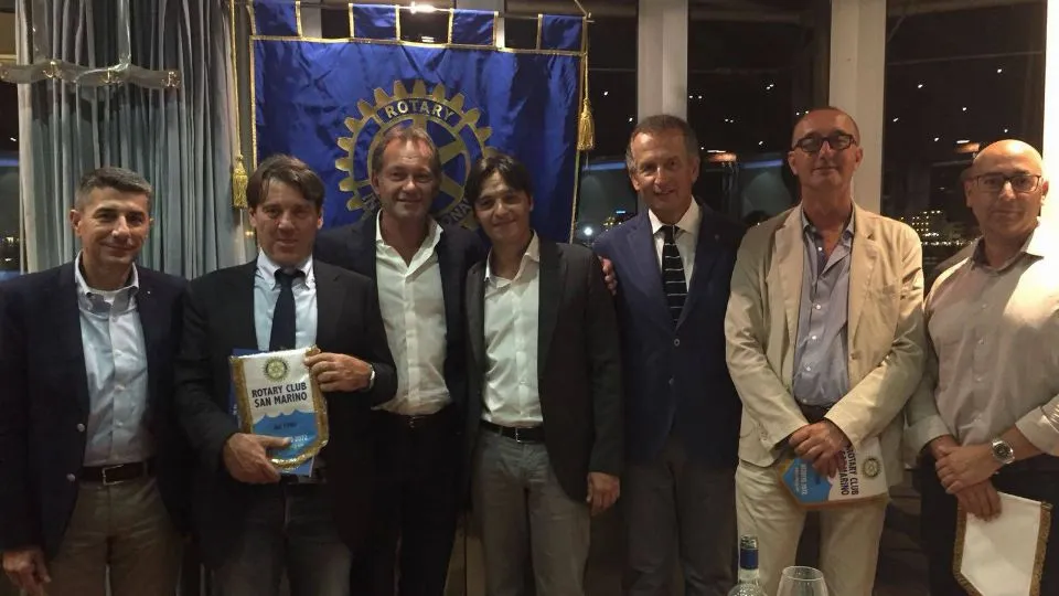 foto di gruppo con Furio Benussi
