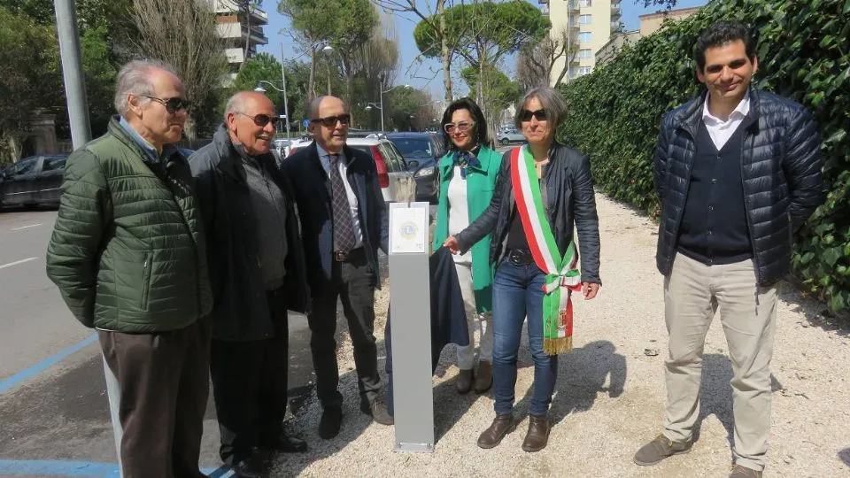 L’inaugurazione della targa
