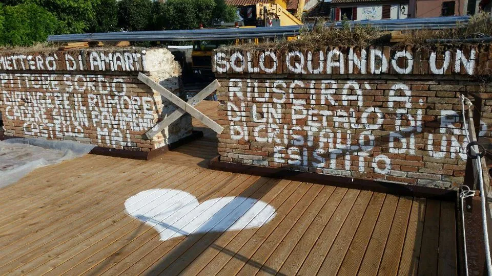 piazza Pirinela vandalizzata