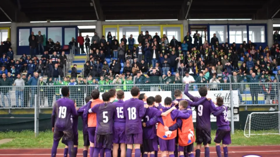 La Fiorentina alza la coppa del Memorial Protti