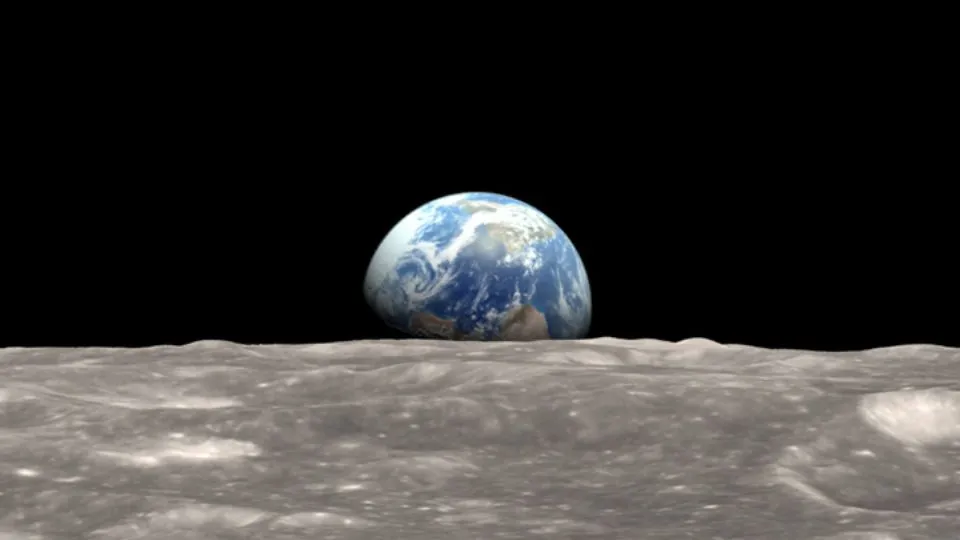 Earth Rise, la famosa foto dell’Apollo 8. Sulla luna arriverà la missione Apollo 11 
