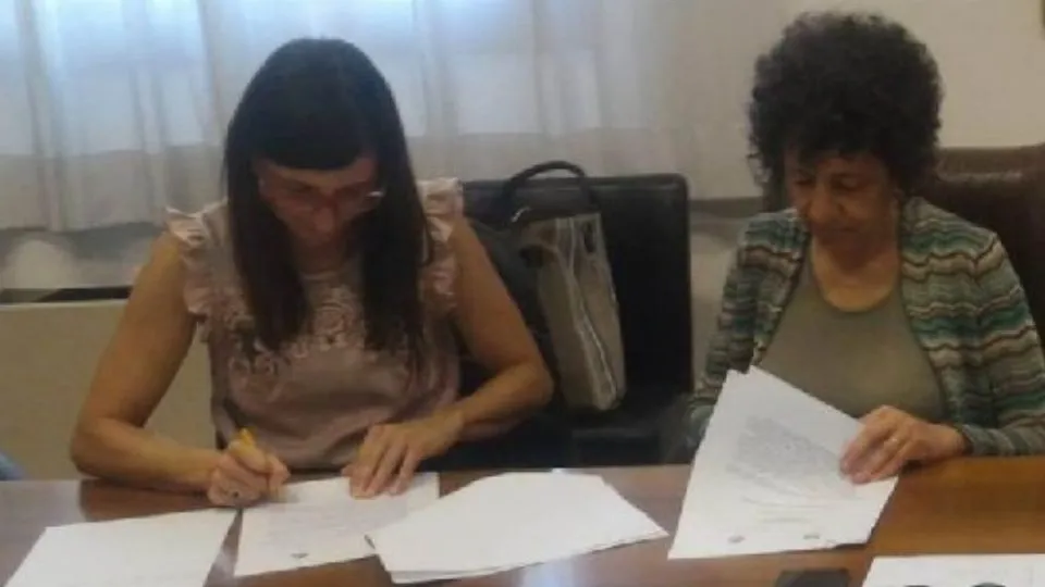 la firma
