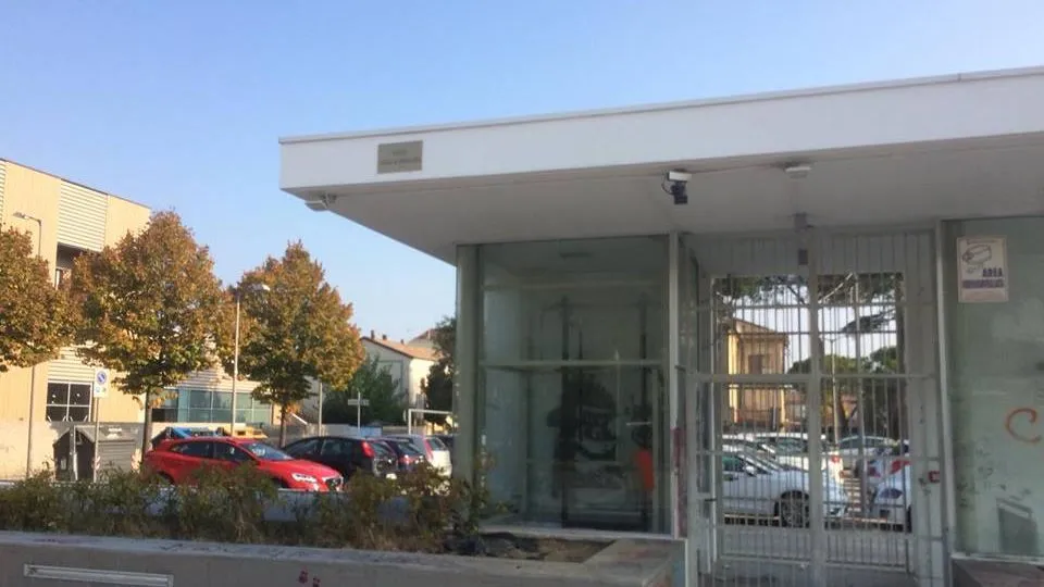 l’ingresso del parcheggio
