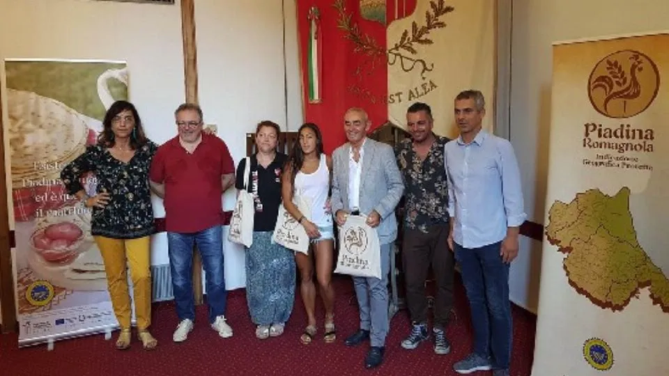 foto di gruppo alla presentazione
