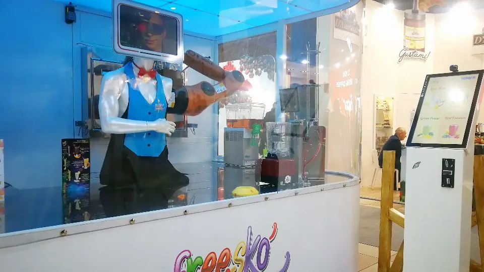 il robot barman
