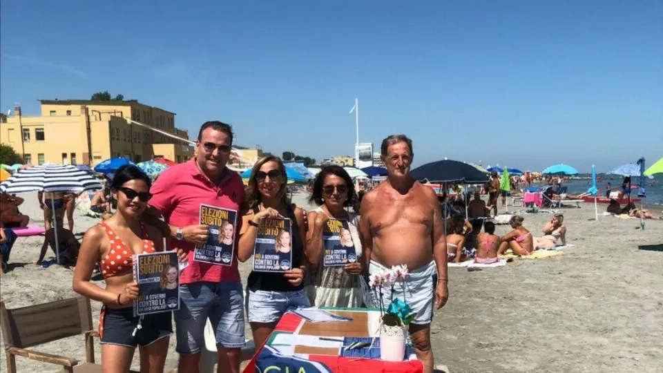 il banchetto in spiaggia
