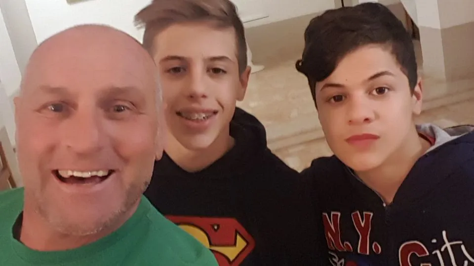Pesaresi e Pellegrini con il maestro Scarpellini