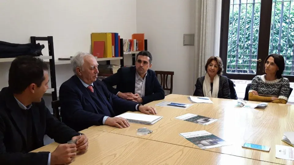 La conferenza di presentazione
