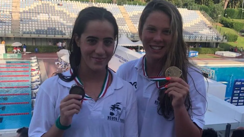 Arianna Valloni insieme alla medaglia d’oro Giulia Salin