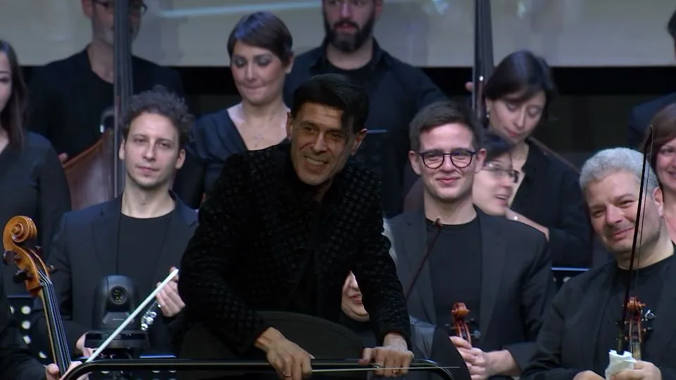 Bosso al termine del concerto degli Auguri
