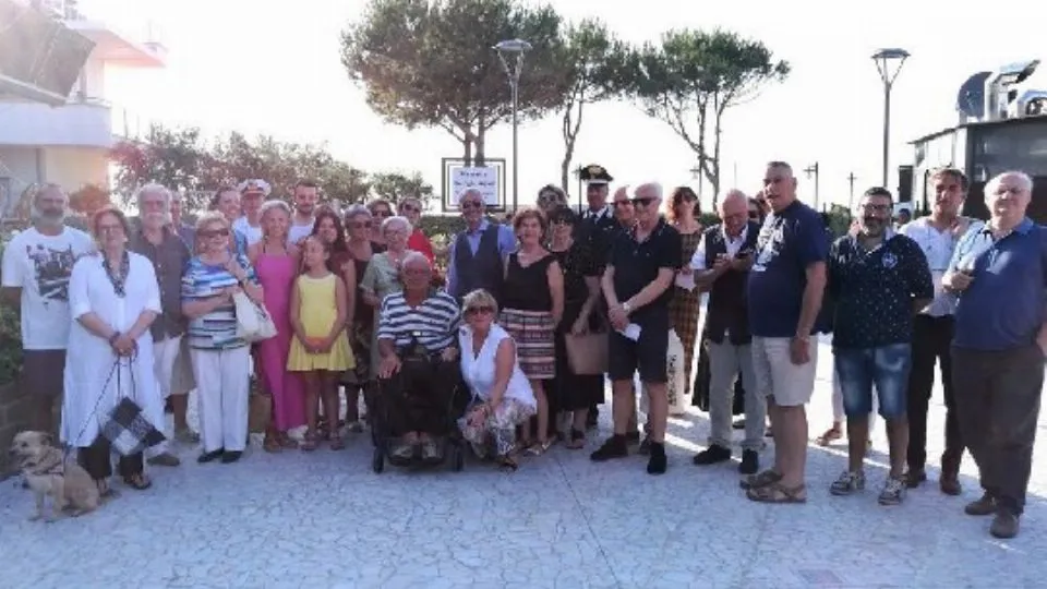 foto di gruppo all’inaugurazione