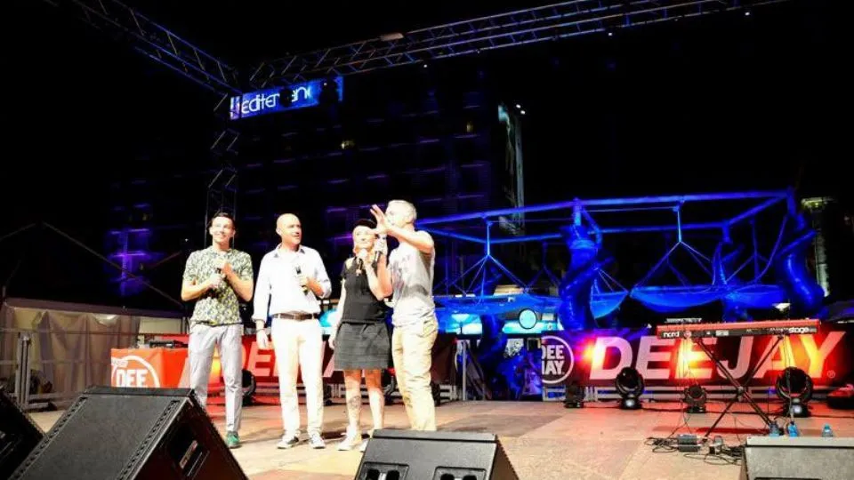 il palco di radio deejay
