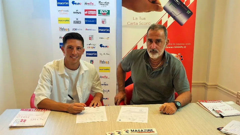 Casini firma insieme al DS Cangini