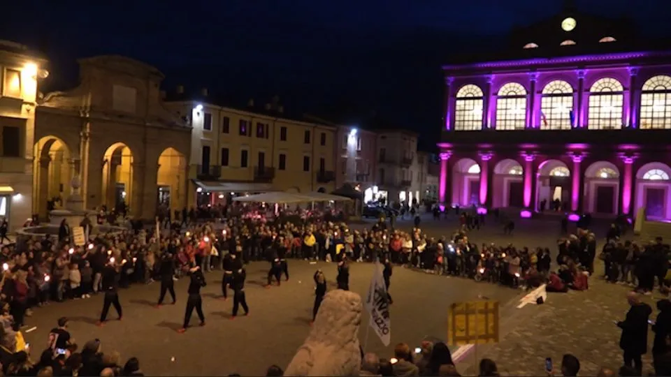 il momento in piazza (Newsrimini.it)

