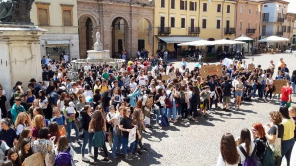una manifestazione per l’ambiente a Rimini
